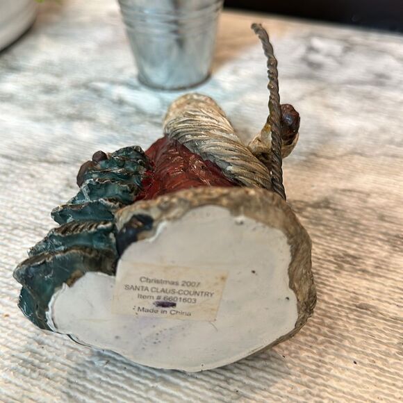 Vintage Christmas Country Santa 2007 Figurine - Picture 6 of 10